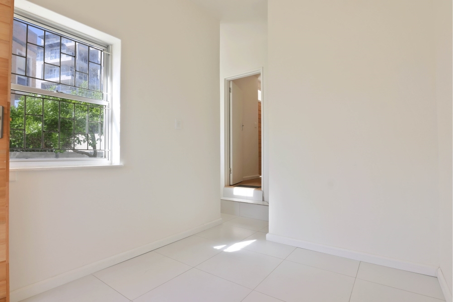 4 Bedroom Property for Sale in Beachfront Western Cape